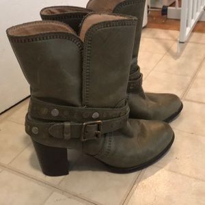 Olive Fossil Boots with heel